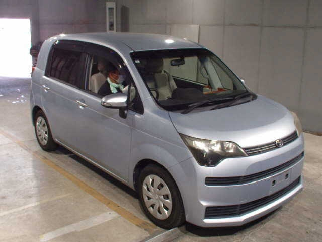 TOYOTA SPADE 2013