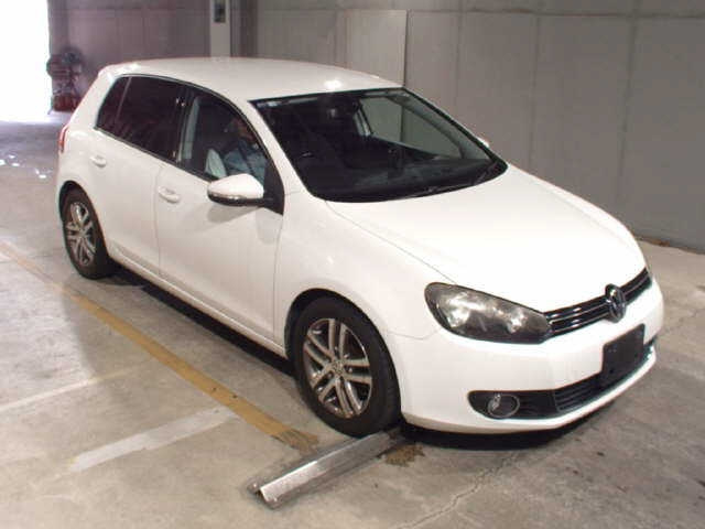 VOLKSWAGEN GOLF 2010