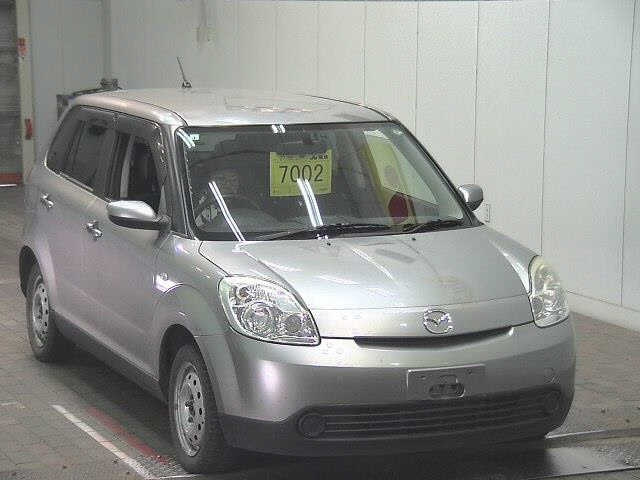 MAZDA VERISA 2010