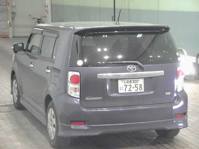 TOYOTA COROLLA RUMION 2011