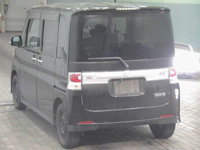 DAIHATSU TANTO 2008