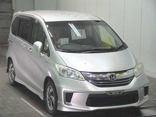 HONDA FREED 2015