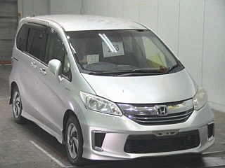 HONDA FREED 2015