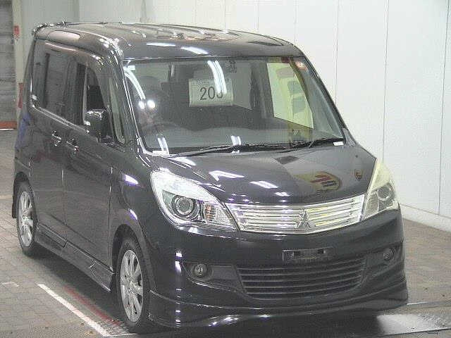 MITSUBISHI DELICA D2 2013