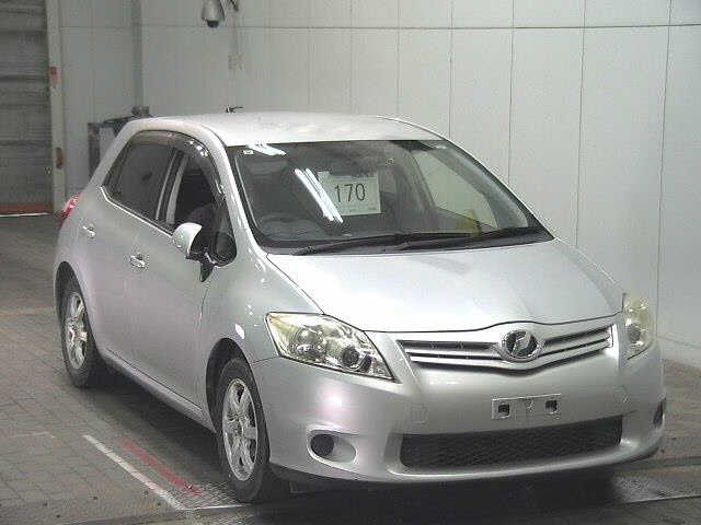TOYOTA AURIS 2011