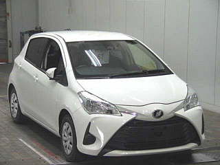 TOYOTA VITZ 2020