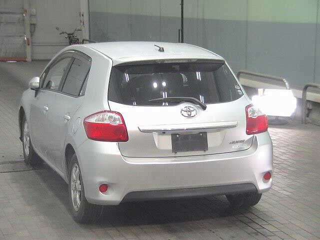 TOYOTA AURIS 2011