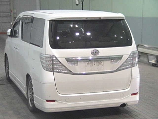TOYOTA ALPHARD 2010