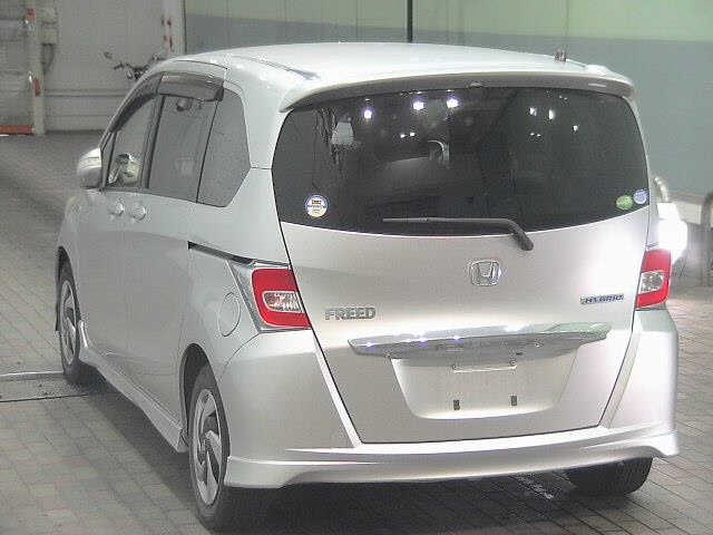 HONDA FREED 2015