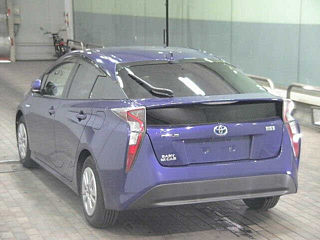 TOYOTA PRIUS 2016