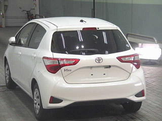 TOYOTA VITZ 2020