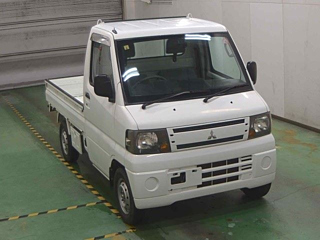 MITSUBISHI MINICAB TRUCK 2011