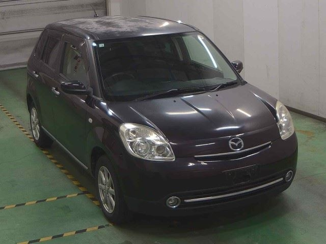 MAZDA VERISA 2010