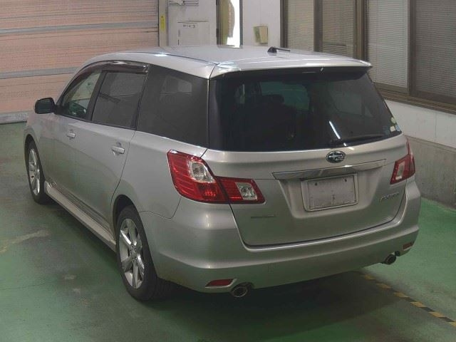 SUBARU EXIGA 2010