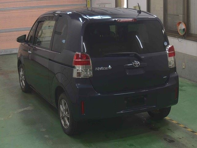 TOYOTA SPADE 2012