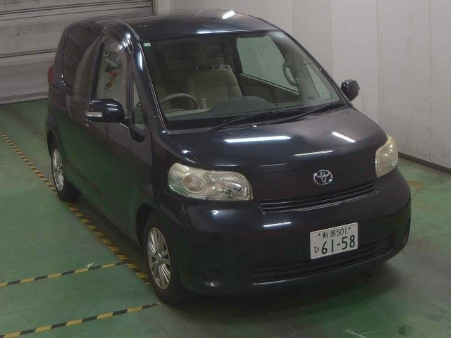 TOYOTA PORTE 2009