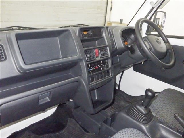 NISSAN CLIPPER TRUCK 2015
