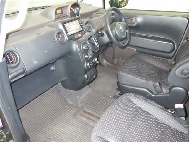 TOYOTA SPADE 2016