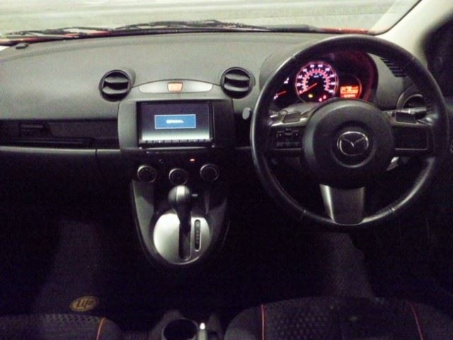 MAZDA DEMIO 2011