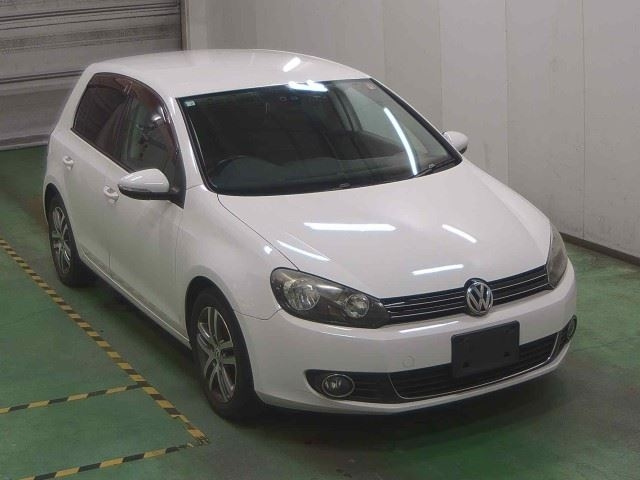 VOLKSWAGEN GOLF 2010