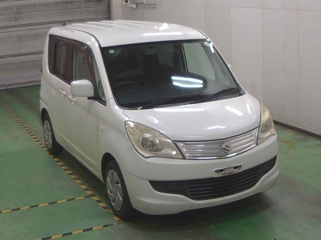 SUZUKI SOLIO 2013