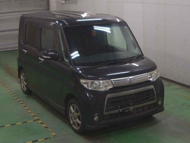 DAIHATSU TANTO 2011