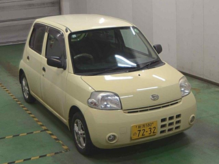 DAIHATSU ESSE 2011