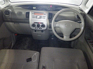 DAIHATSU TANTO 2011