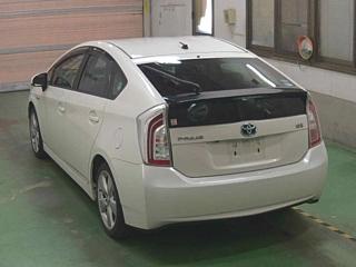 TOYOTA PRIUS 2015