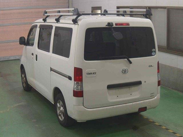 TOYOTA TOWN ACE VAN 2016