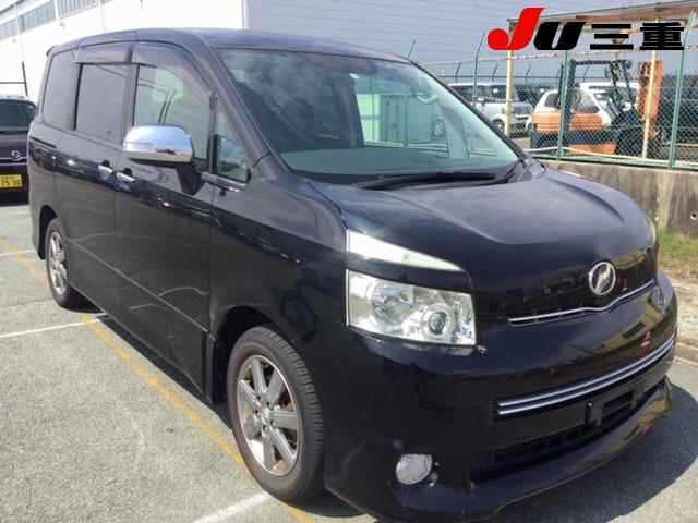 TOYOTA VOXY 2009