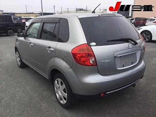MAZDA VERISA 2010