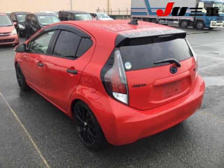 TOYOTA AQUA 2012