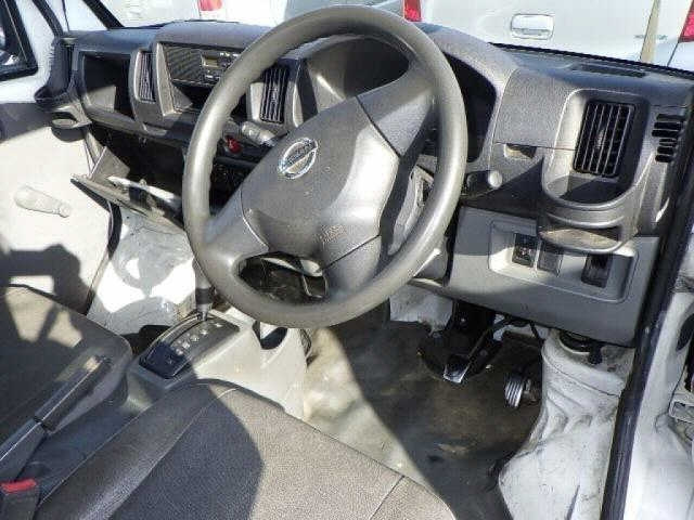 NISSAN CLIPPER TRUCK 2011