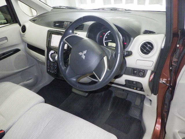 MITSUBISHI EK WAGON 2013