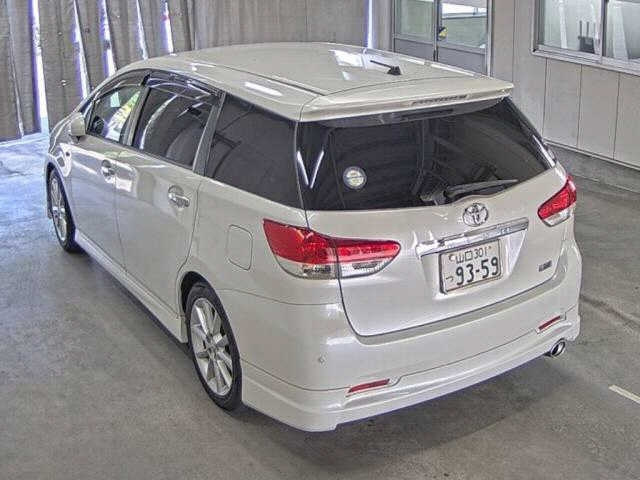 TOYOTA WISH 2009