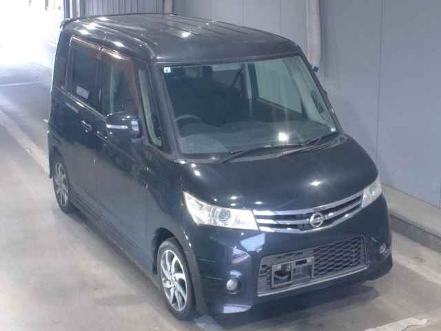 NISSAN ROOX 2010