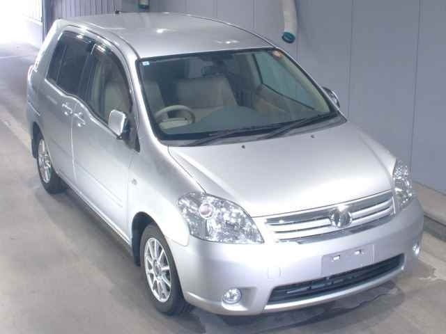 TOYOTA RAUM 2009