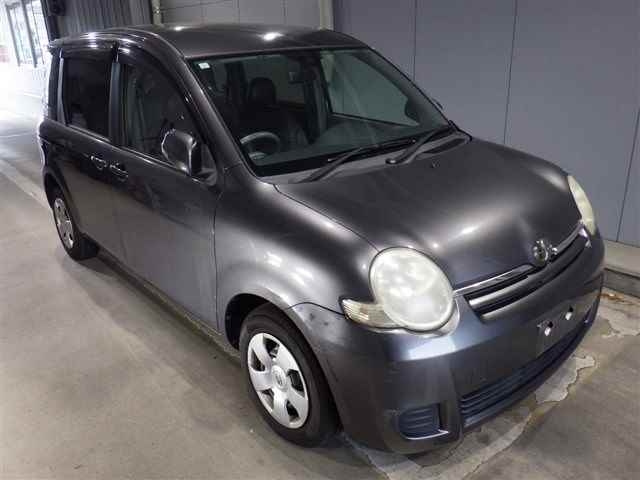 TOYOTA SIENTA 2011
