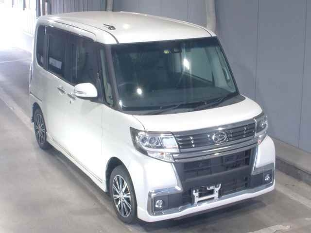 DAIHATSU TANTO 2016