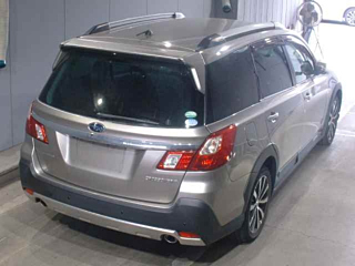 SUBARU EXIGA 2016