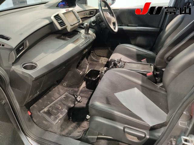 HONDA FREED 2013