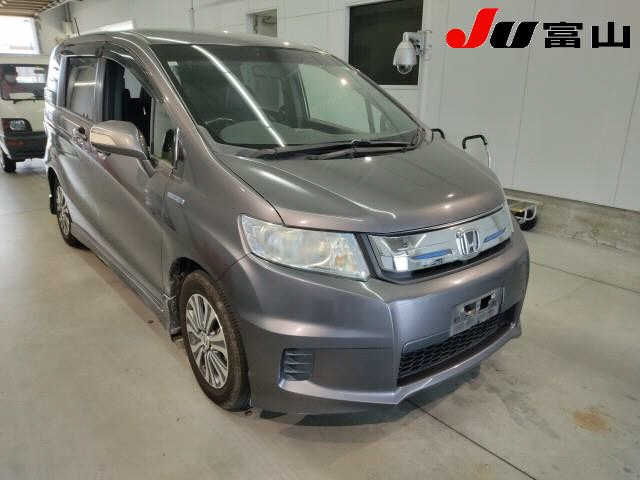 HONDA FREED 2013