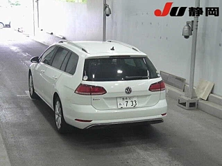 Заказать VOLKSWAGEN GOLF VARIANT