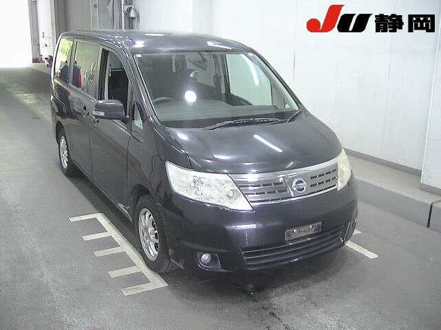 NISSAN SERENA 2010