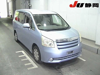 TOYOTA NOAH 2008