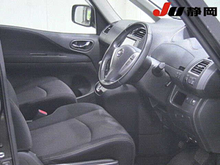 NISSAN SERENA 2012