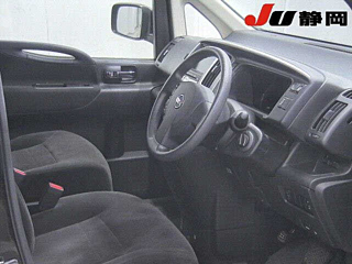 NISSAN SERENA 2010