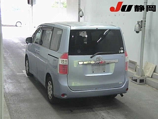 TOYOTA NOAH 2008