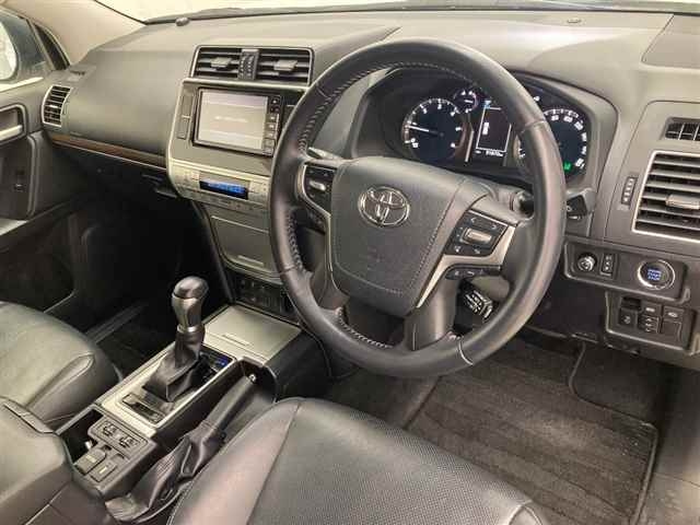 TOYOTA LAND CRUISER PRADO 2018
